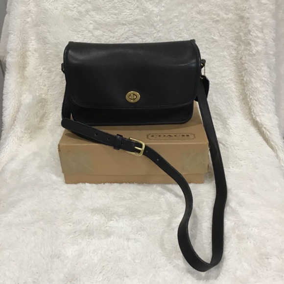 VTG Coach Dinky Black Leather Crossbody Shoulder Bag Minimalist Classic NYC - Picture 2 of 14